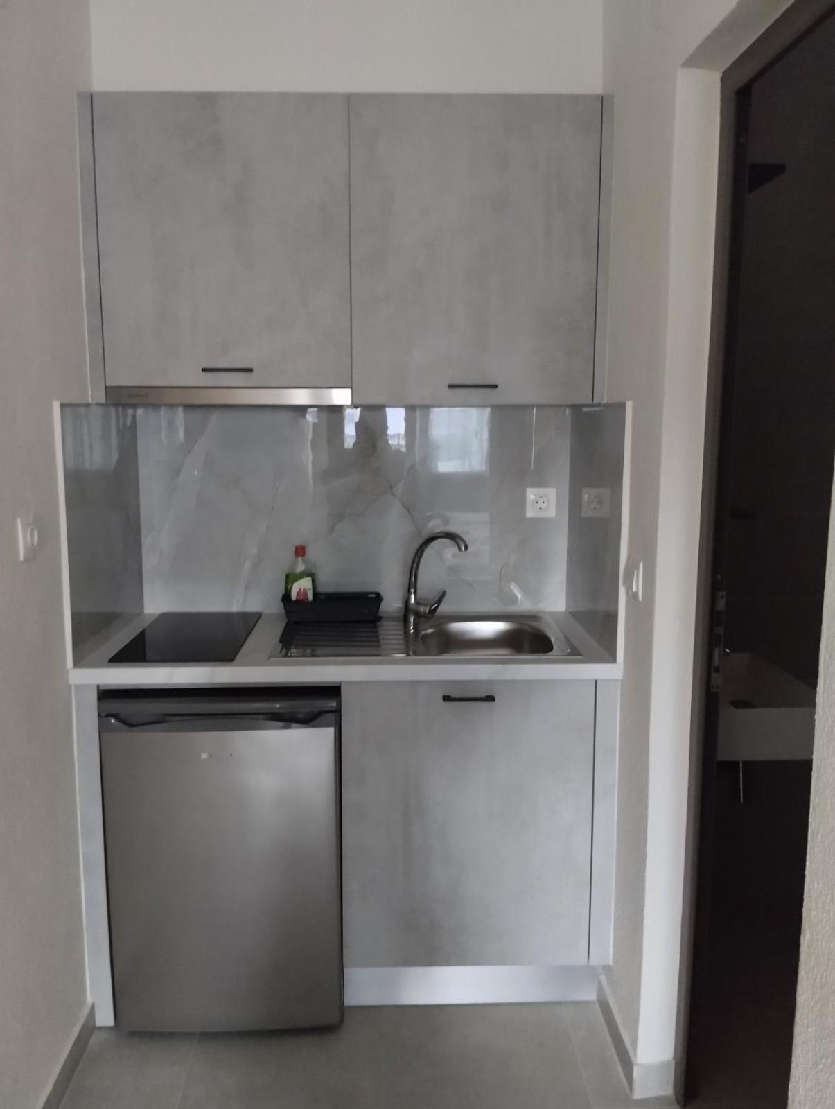 Daniela Apartments ネア・ローダ エクステリア 写真