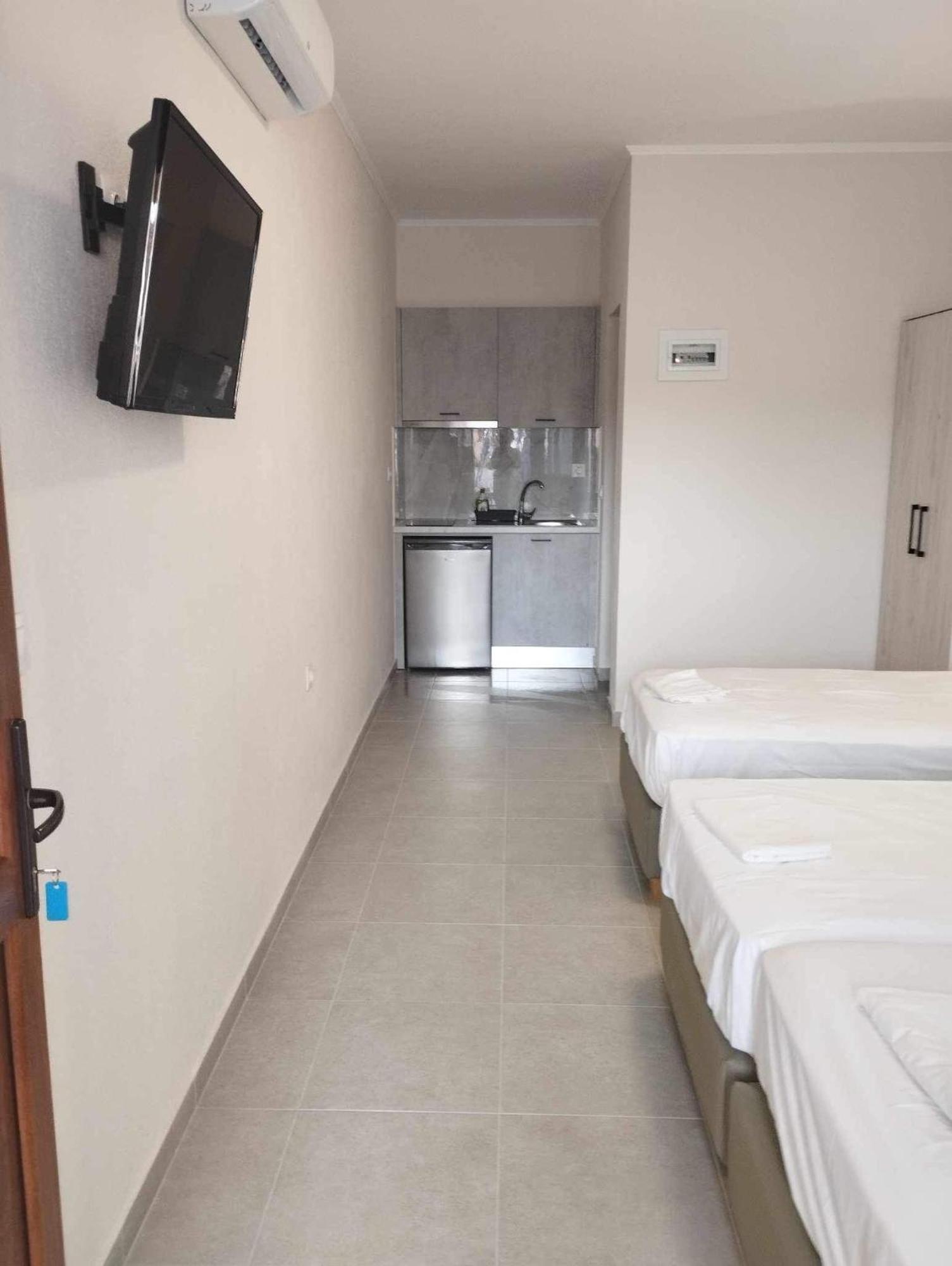 Daniela Apartments ネア・ローダ エクステリア 写真