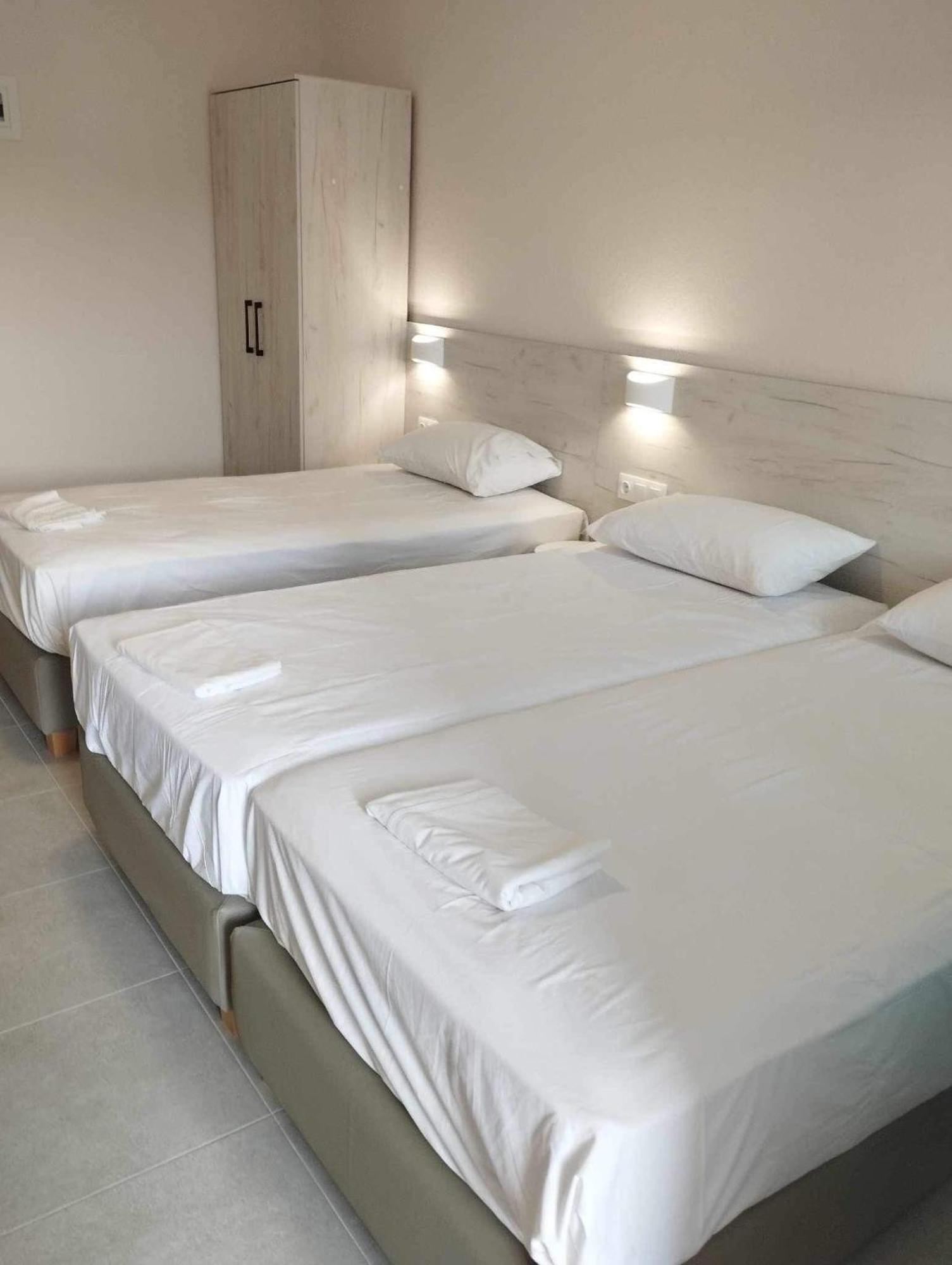 Daniela Apartments ネア・ローダ エクステリア 写真