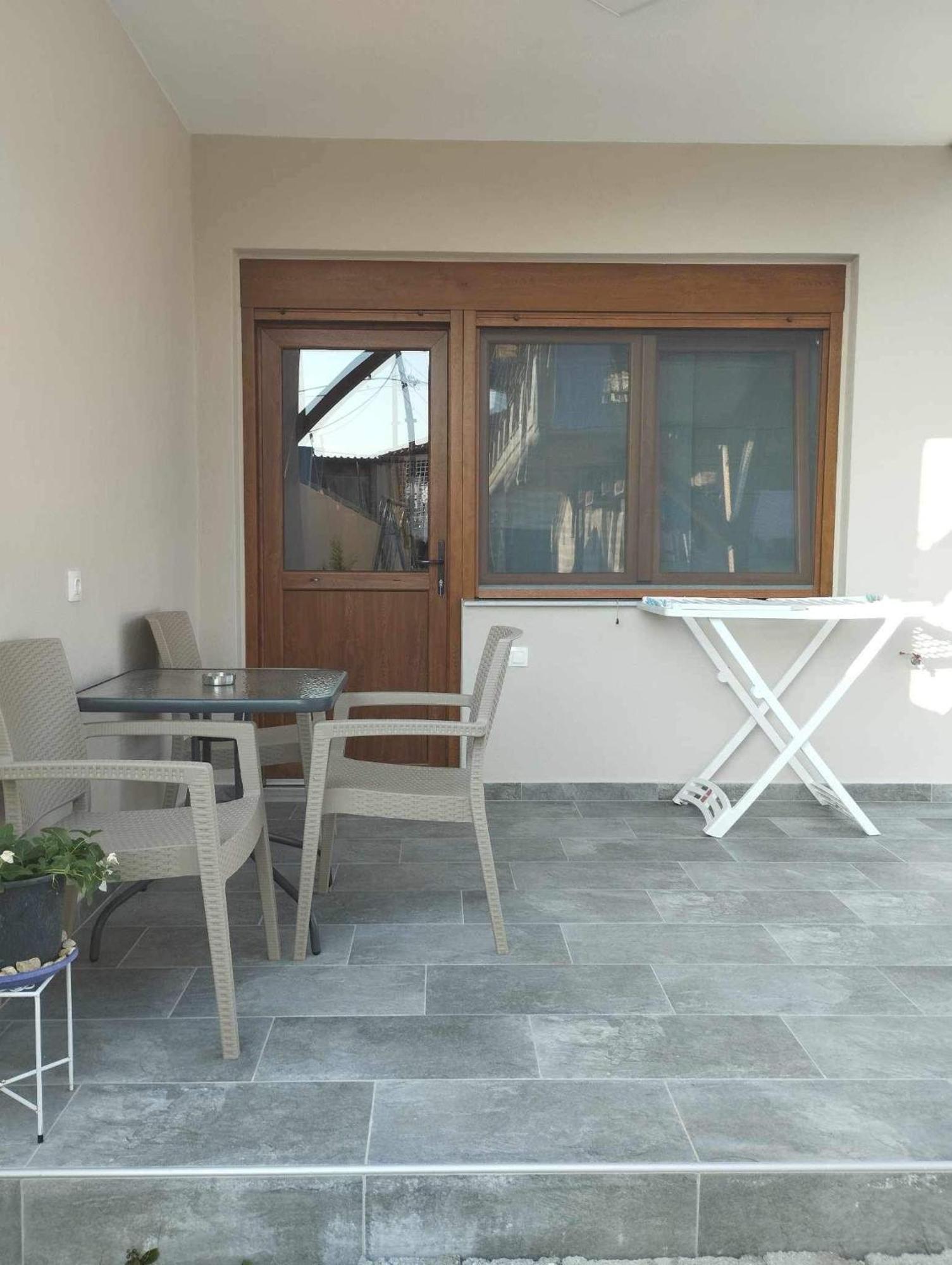 Daniela Apartments ネア・ローダ エクステリア 写真