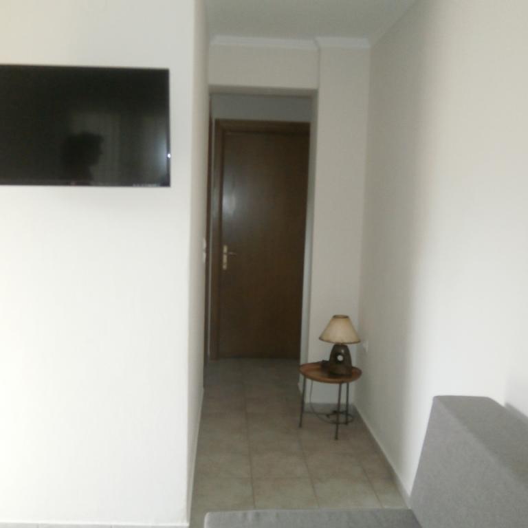 Daniela Apartments ネア・ローダ エクステリア 写真