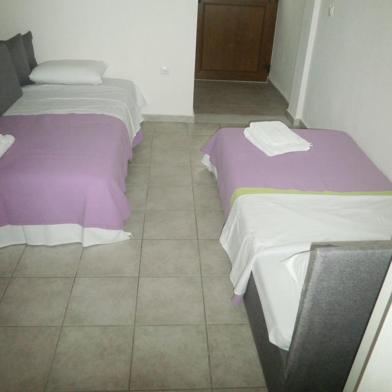 Daniela Apartments ネア・ローダ エクステリア 写真