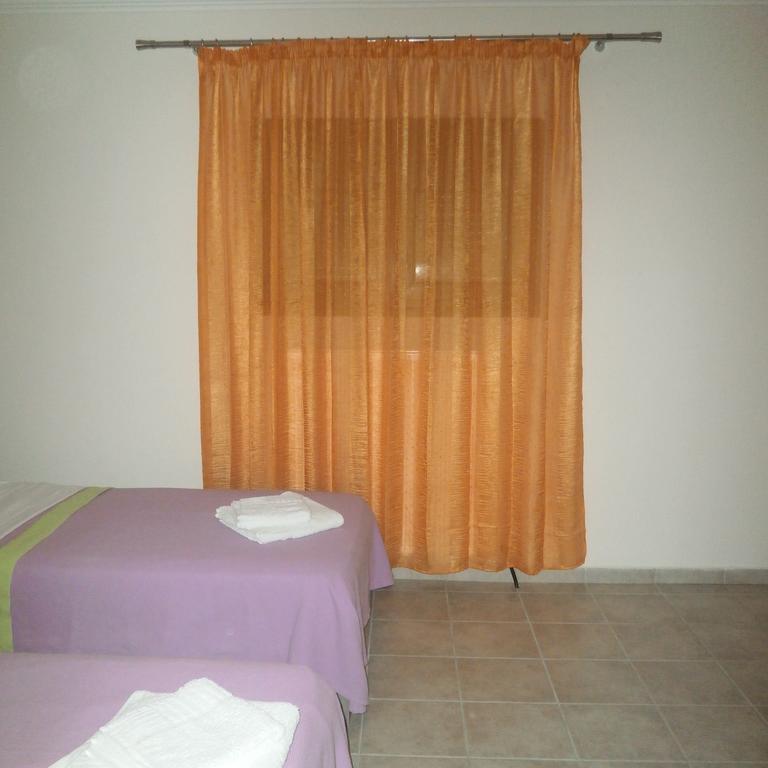 Daniela Apartments ネア・ローダ エクステリア 写真