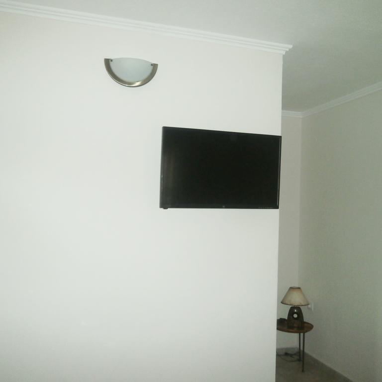 Daniela Apartments ネア・ローダ エクステリア 写真