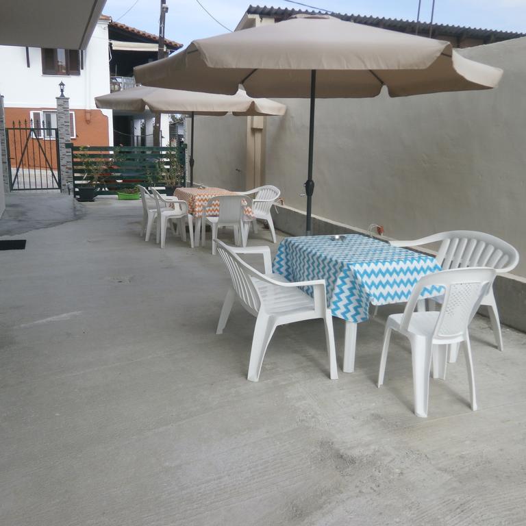 Daniela Apartments ネア・ローダ エクステリア 写真