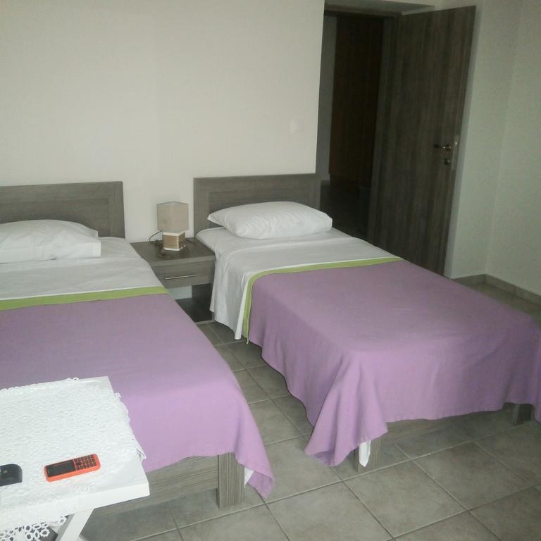 Daniela Apartments ネア・ローダ エクステリア 写真